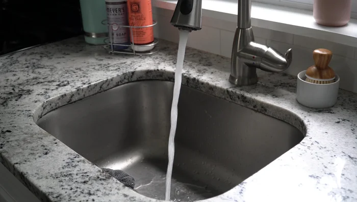 Ensure all items are emptied, clean, and rinsed. Choose your desired basket configuration (both bins, larger lower bin, smaller top bin, with or without accessory tray).