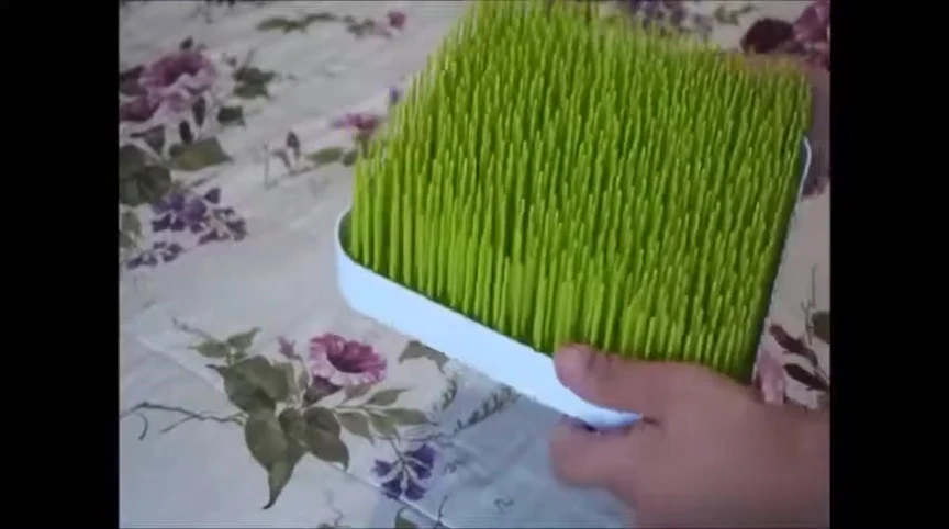 Overview of the assembled Boon Lawn drying rack