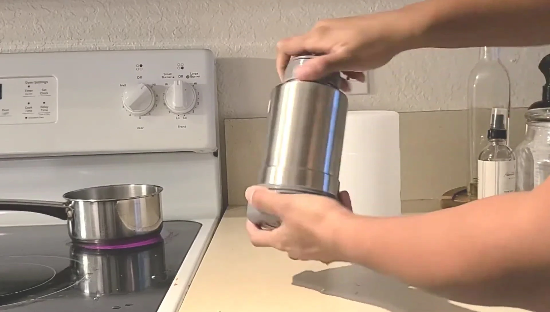 Removing the top of the Tommee Tippee thermos