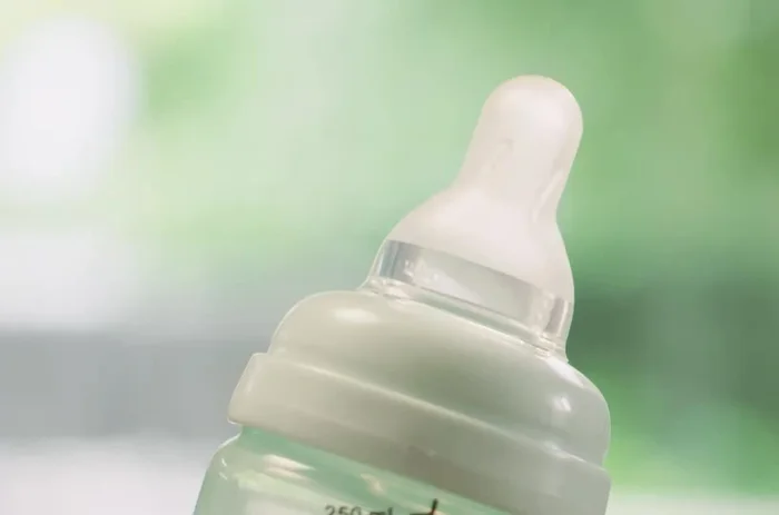 Large (6+ months): For thicker foods and babies older than six months.