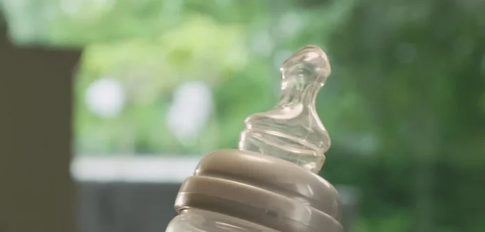 Large (6+ months): For thicker foods and babies older than six months.