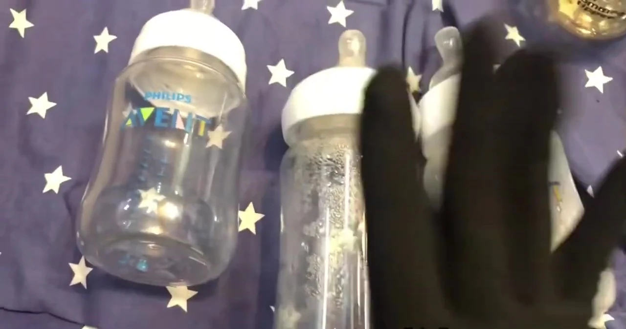 The reviewer's favorite Philips Avent bottle.
