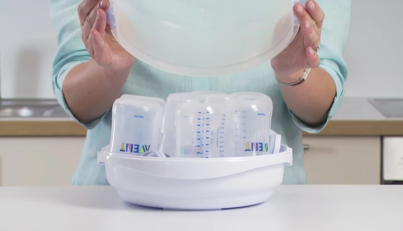Safely removing the lid