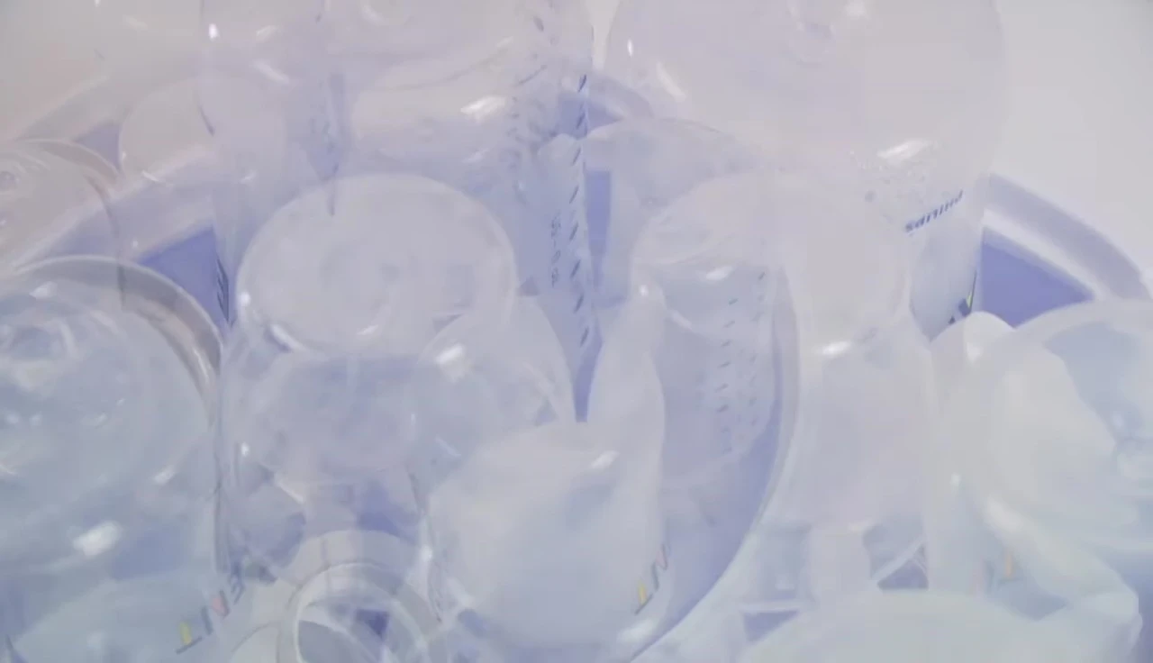 Compact and lightweight sterilizer