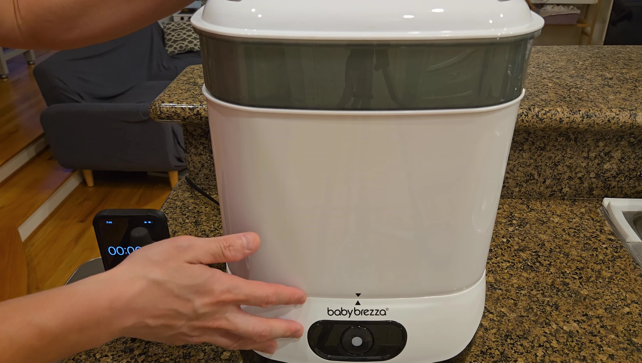 The start button of the sterilizer
