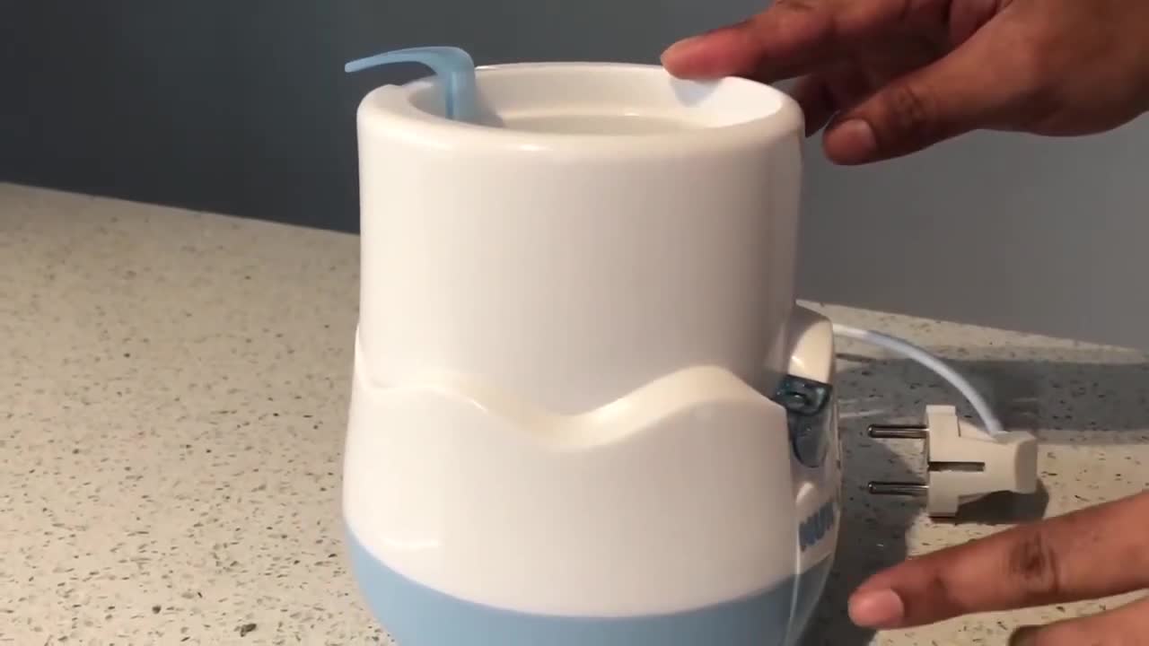 Close-up of the NUK Thermo Rapid Baby Food Warmer packaging.