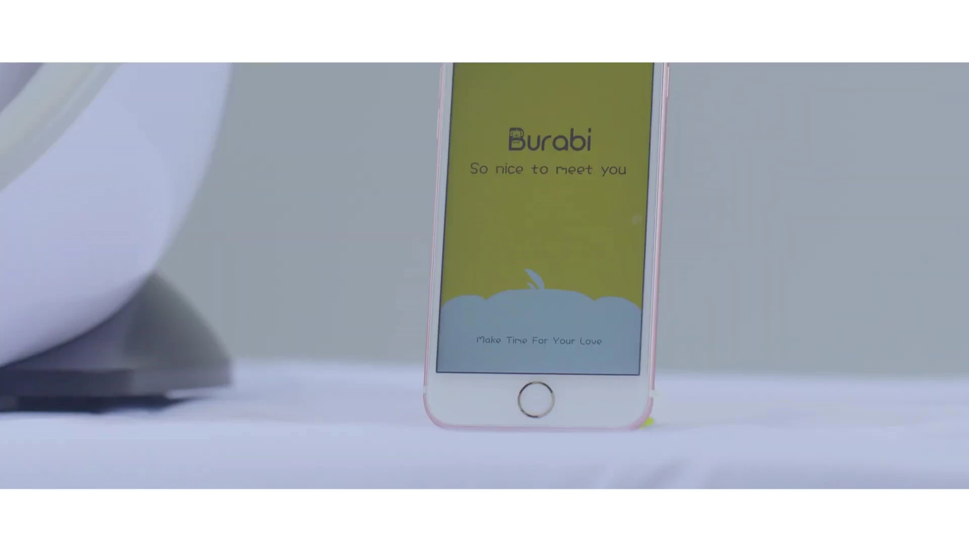 A shot of the Burabi Plus app interface displaying feeding tracking and growth data.