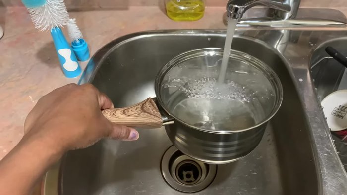 Bring the water to a boil.