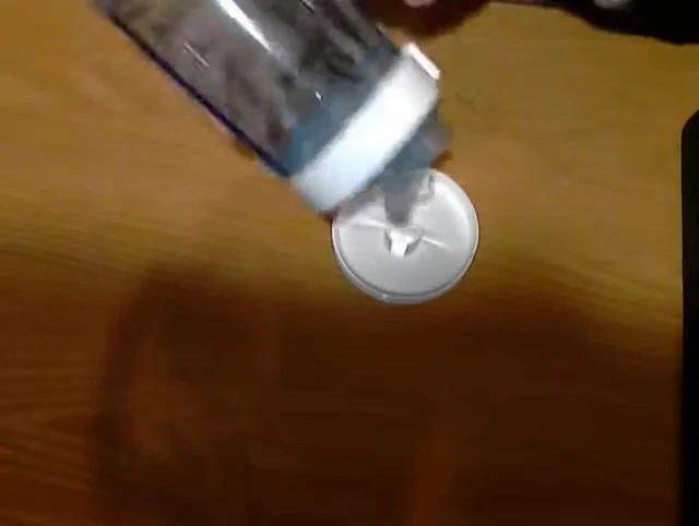 Filling the dispenser with formula powder