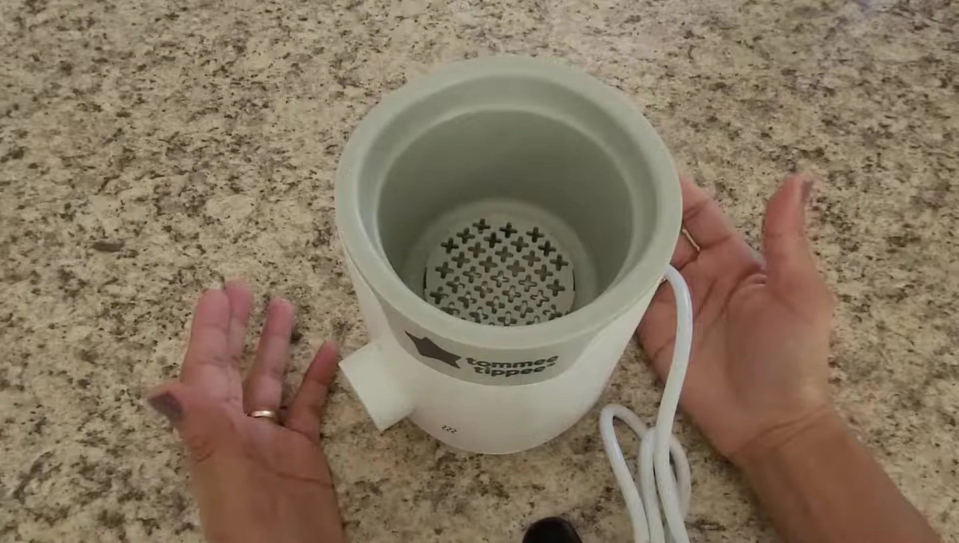 Screenshot showing the price of the Tommee Tippee Easi-Warm bottle warmer.