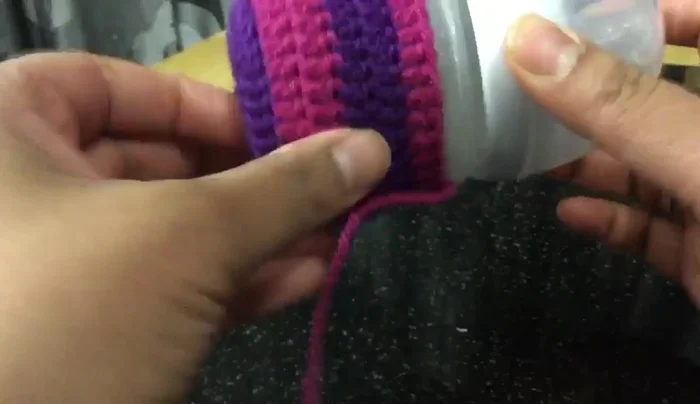 Last round: Chain two, then work half double crochet stitches around. Fasten off and weave in ends.